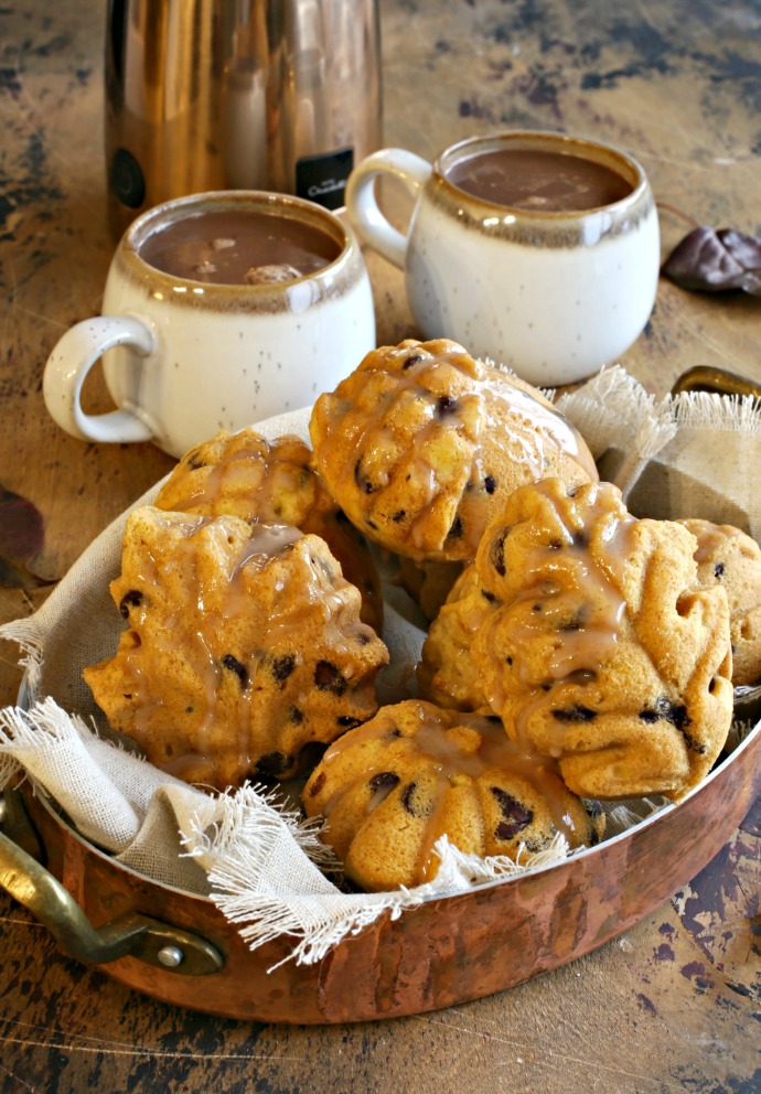 Hot chocolate outlet with chocolate chips